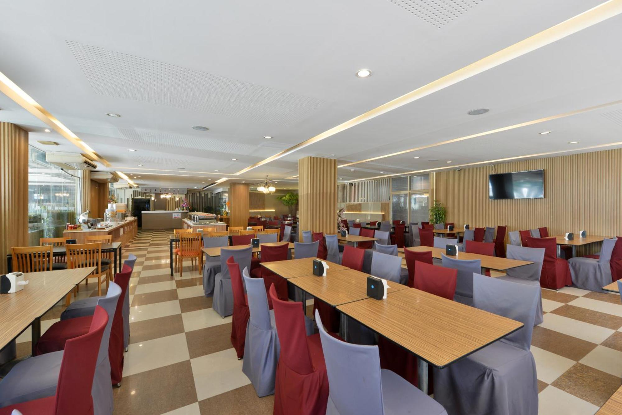 Three Seasons Bangkok Hotel Exterior photo