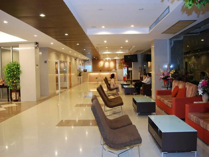 Three Seasons Bangkok Hotel Exterior photo